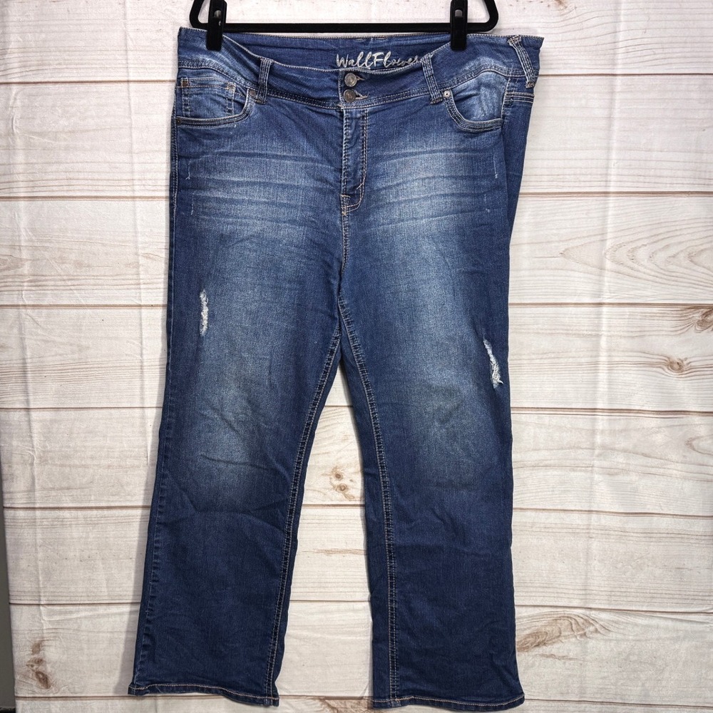 WallFlower Bootcut Jeans Medium Wash Distressed Double Button Blue Denim 20